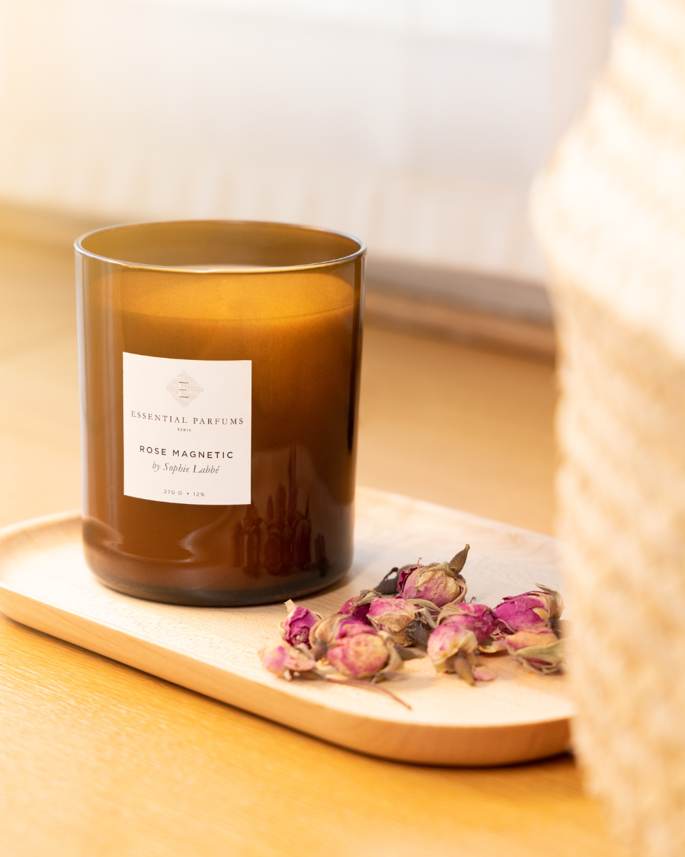 ROSE MAGNETIC SCENTED CANDLE - TROVE Malaysia